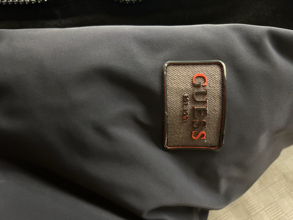 Зимно Яке Guess