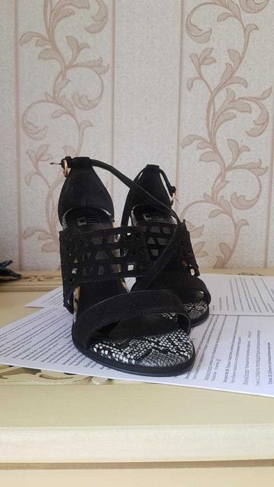 Продаю босоножки 36 размера