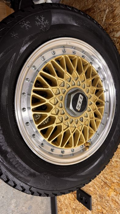 Продам комлект дисков с резиной