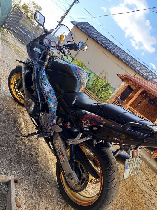 Schimb cu auto Yamaha thundarcat 600 an 2001