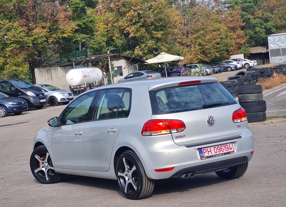 VOLKSWAGEN Golf 2010 — imagine 4
