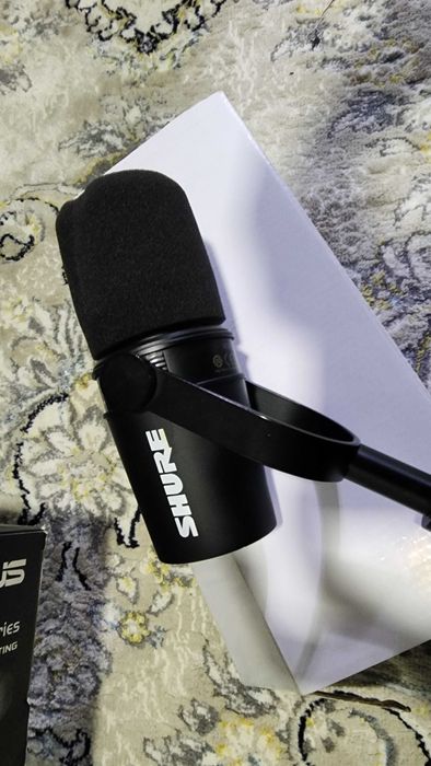 Shure Mv7 microphone