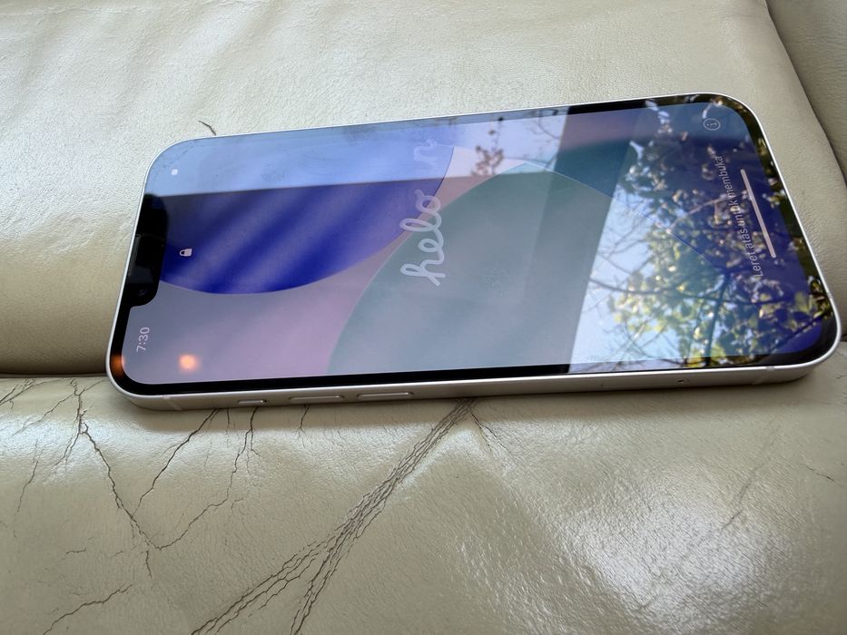 iPhone 13 128GB.