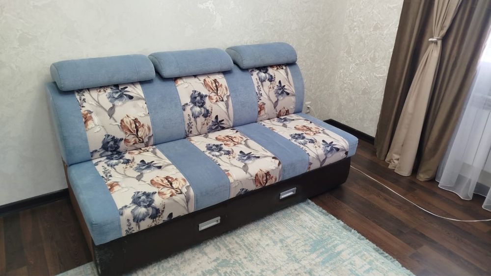 Продам Диван Угловой 100.000 тенге