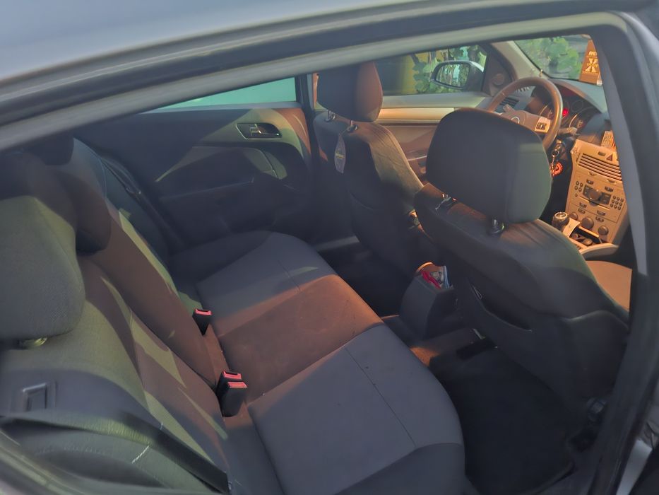 Vând Opel Astra,  H, 1,4 benzină,  an 2008