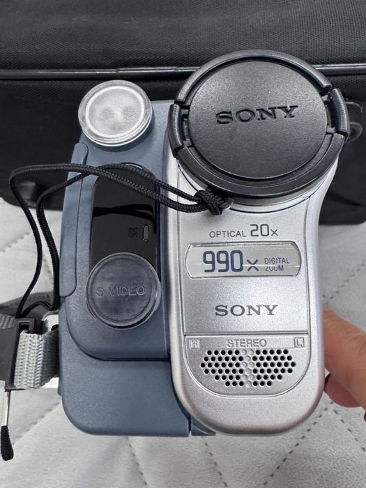 Видеокамера Sony Handicam