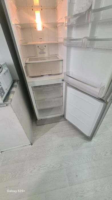 Срочно холодильник сатам