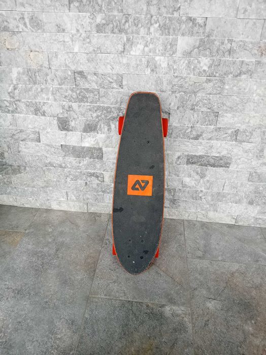 Cruiser Skateboard cu design Octopus – stare excelentă!