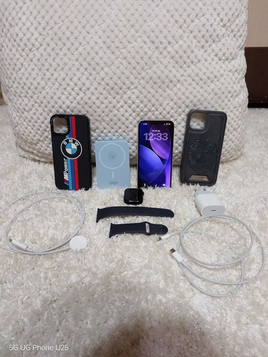 iPhone 13 и Apple Watch SE 44mm комплект с два калъфа, външна батерия, оригинални зарядни