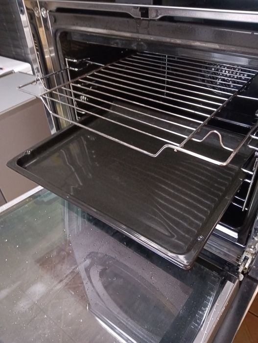 Иноксова печка за вграждане Миеле Miele  PIROLISE с 2 години гаранция!