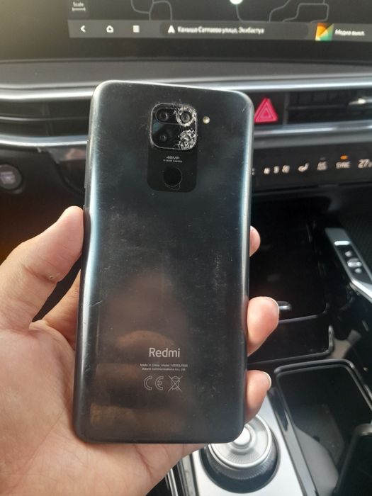 Продам телефон все работает.