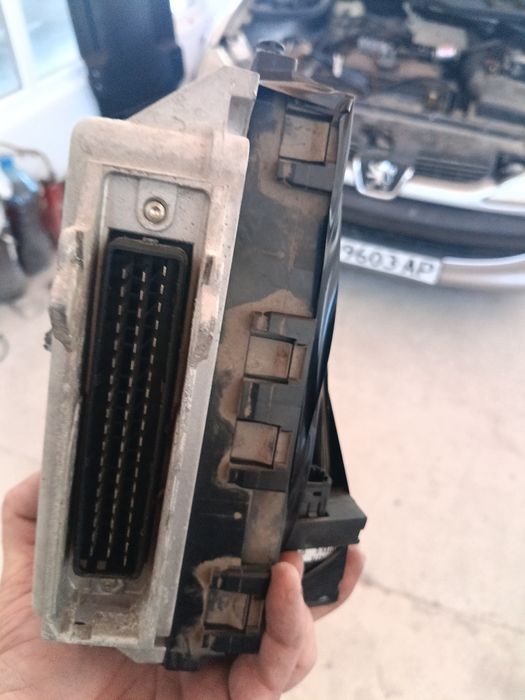 Пежо 206 компютър