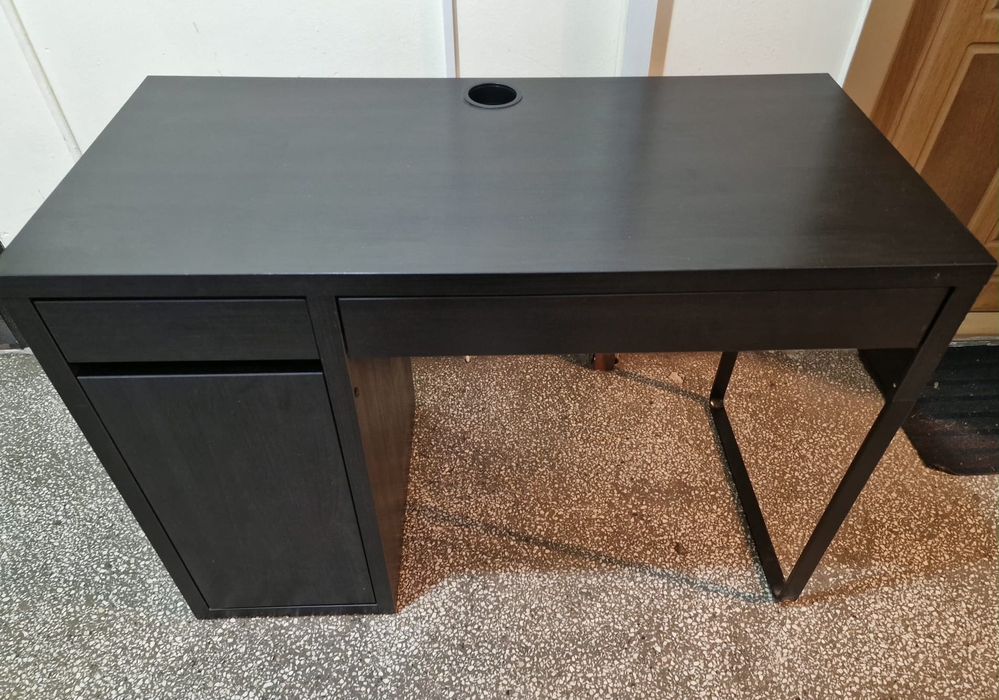 Birou negru-maro IKEA