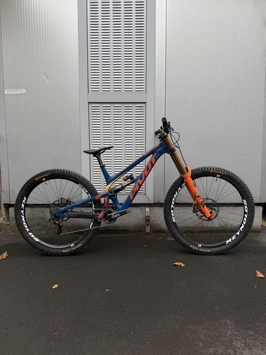 Pivot Phoenicx 29 Pro