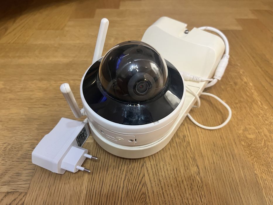 Camera wireless IP Dome Hikvision DS-2CV2121G2-IDW(2.8MM)(W), 2 MP, Lentila 2.8 mm, IR 30 m plus suport perete plus charger