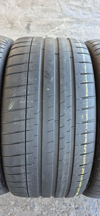 4 anvelope vara Michelin,fata 245/40/20,spate 275/45/20.Pretul este pe bucata.