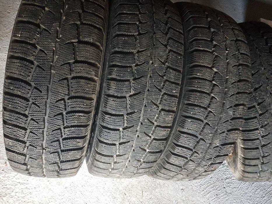 Комплект зимни гуми с джанти