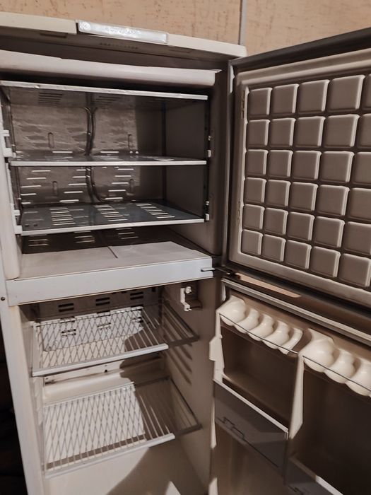 Холодильник бирюса