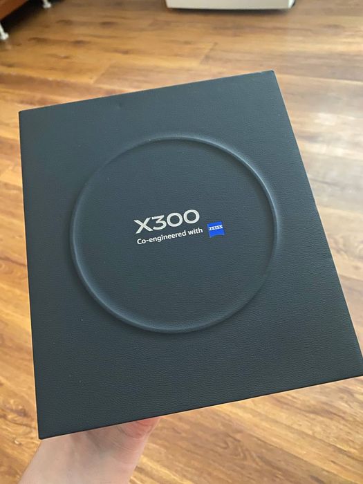 Vivo X300 - 16/512gb