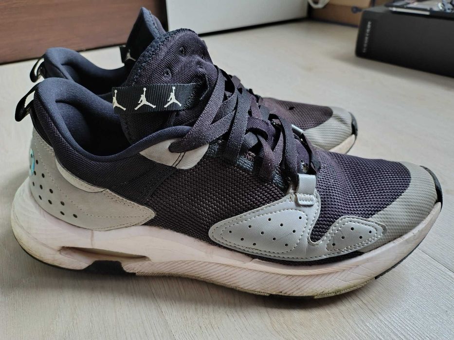 Adidasi Jordan Air 23 Cadence, Size 44