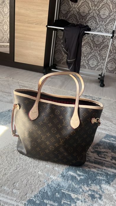 Louis Vuitton шоппер