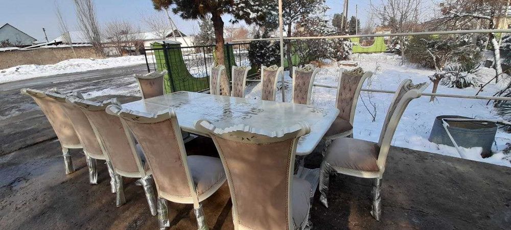 Мебель - стол , стул