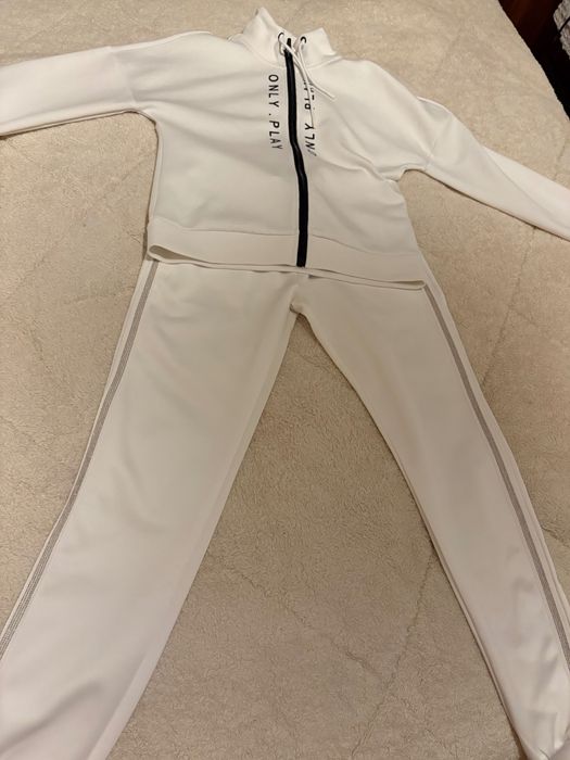 Бял сет за ежедневието