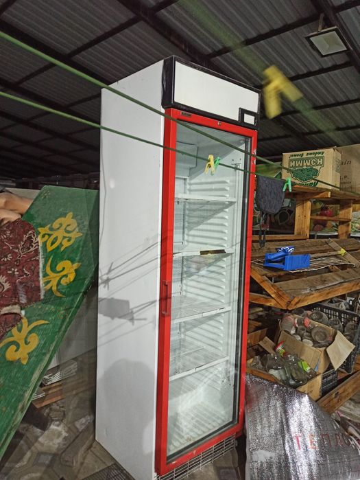 Ветринный холодильник