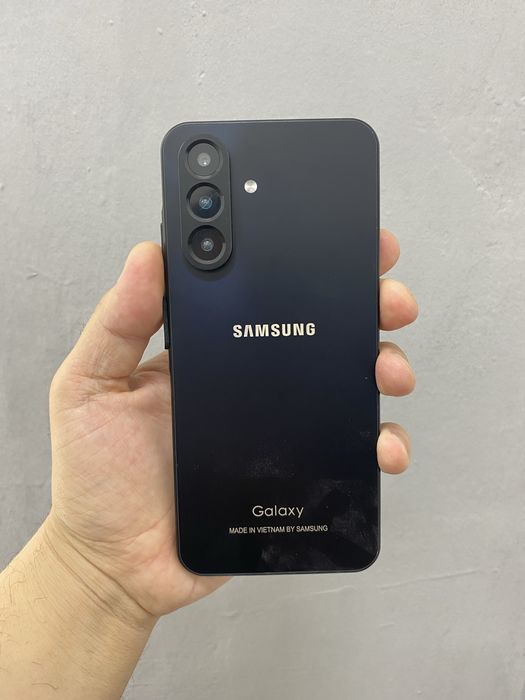 Samsung A75 512gb черный цвет!