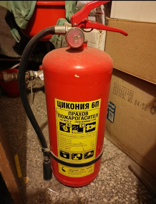 Пожарогасител 6 кг,