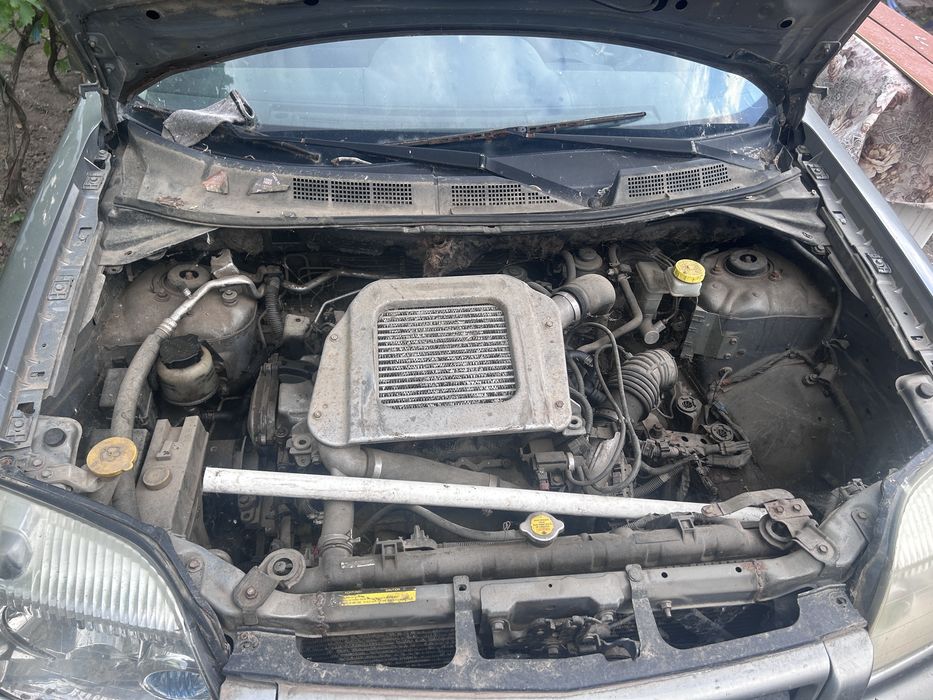 dezmembrez Nissan Xtrail t30 4x4