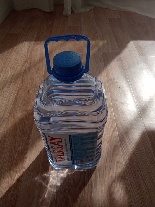 Бутылки 5 литровые Тассай чистые