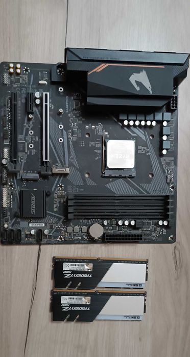 Комплект Gigabyte B550M AORUS ELITE+Ryzen 5 5600G+32Gb