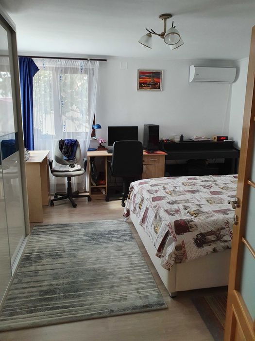 Casa la sol, in  zona Stadion, teren 440 mp