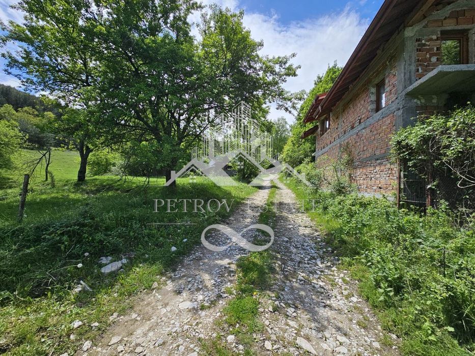 Продава се Парцел в Велинград - 300 кв.м за 80 €/кв.м - Снимка #2