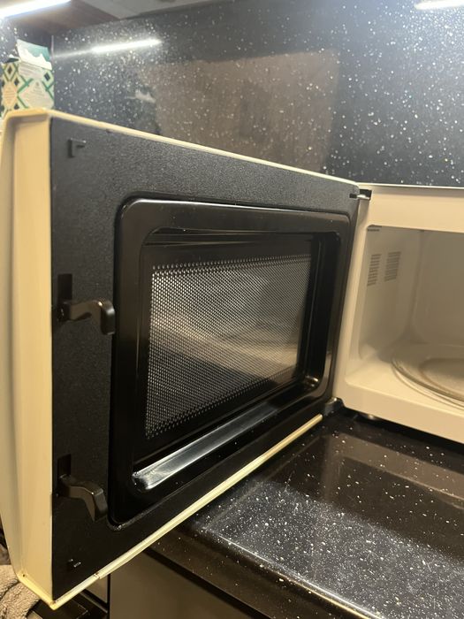 Микровълнова Homa - ползвана 1 година