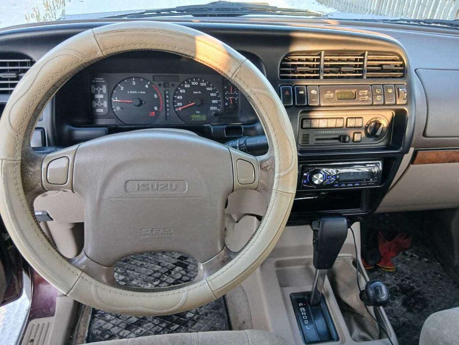 Isuzu Trooper 3.0 dohc automatic