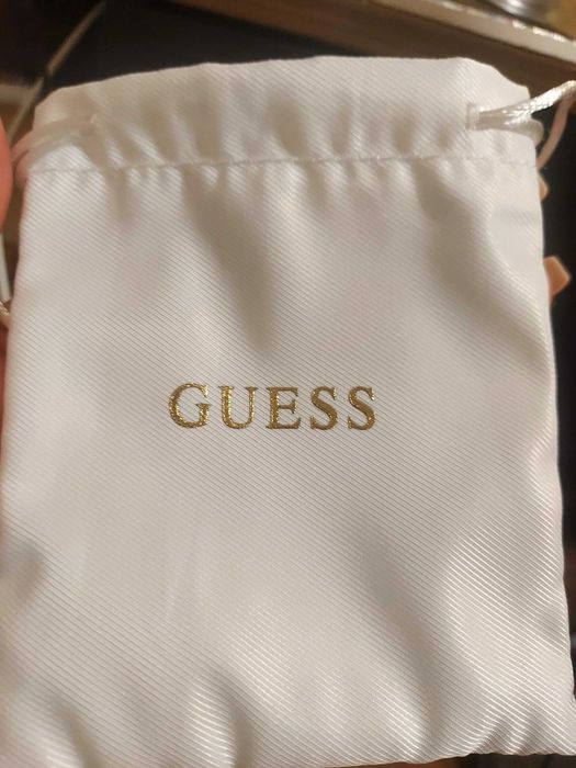 Сърцевидни Обеци Guess, с лого и  сертификат/ карта за автентичност