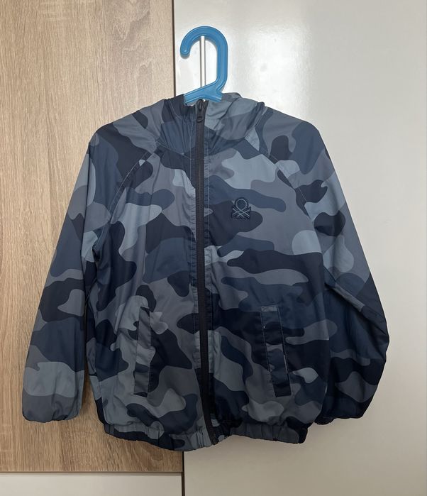 Детско яке с качулка Benetton