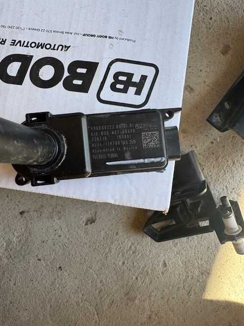 Части САЩ  F-150  и части Мерцедес