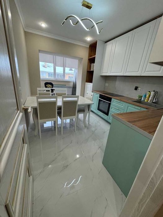 Продам 4 комнатную квартиру