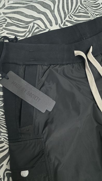 Pantaloni Made by Society