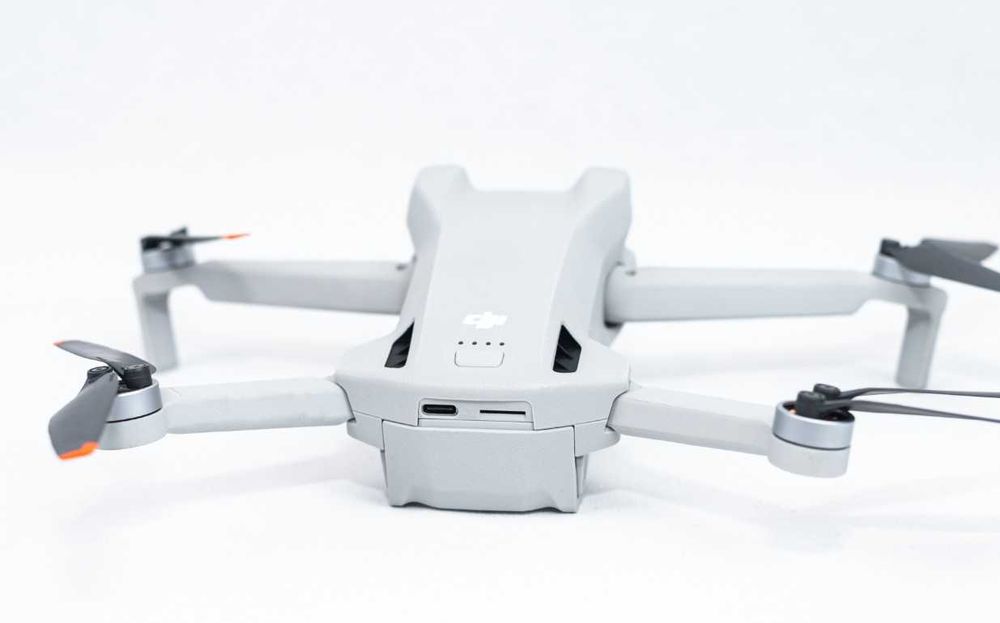 Drona DJI Mini 3 + RC - telecomada smart