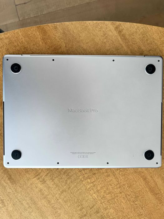MacBook Pro M1 14" 16GB RAM 512GB SSD