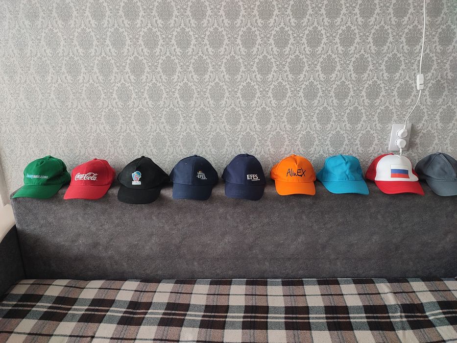 Кепки новые разные размеры