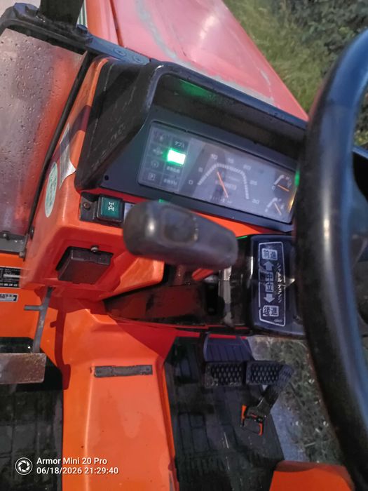 Трактор Hinomoto N249 4x4 с инвентар