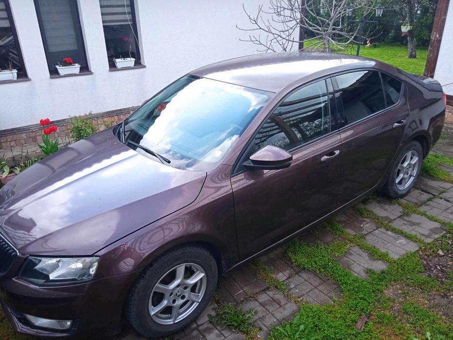 Продавам Шкода Октавия