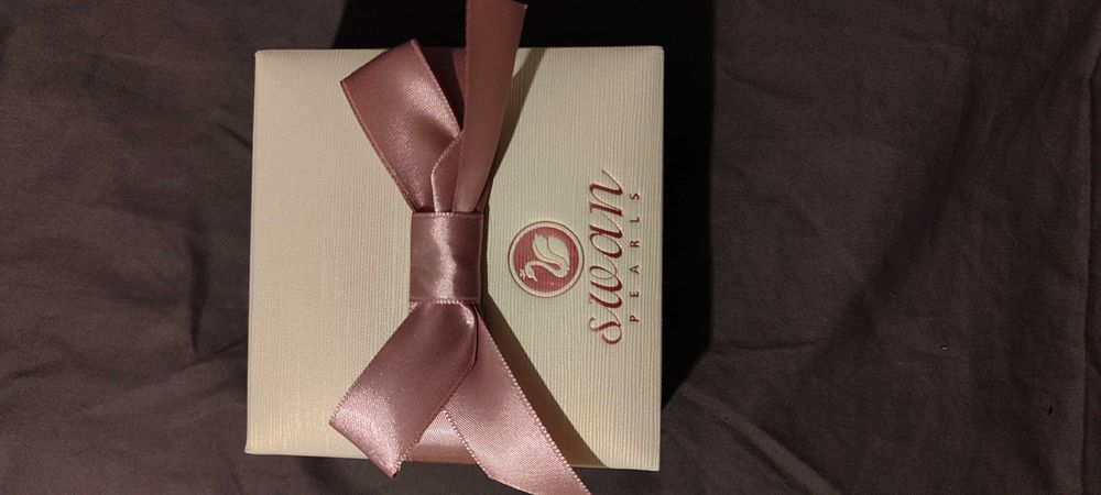 Елегантна гривна Swan Pearls –