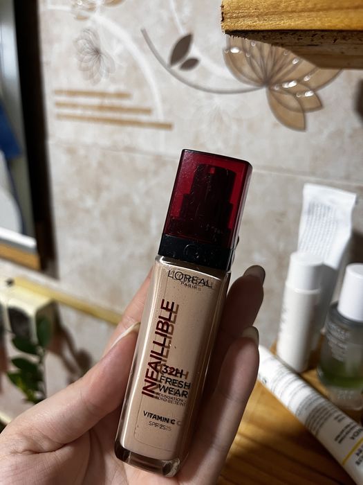 Fond de ten L’oreal Infaillible 110