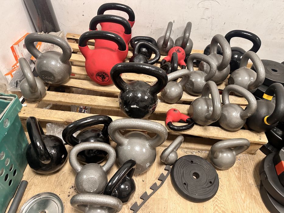 Kettlebell fier de la 4 kg la 32 kg 15 ron kg, negociabil la mai multe
